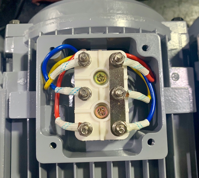 三相異步電動(dòng)機(jī)Y型，星型接法