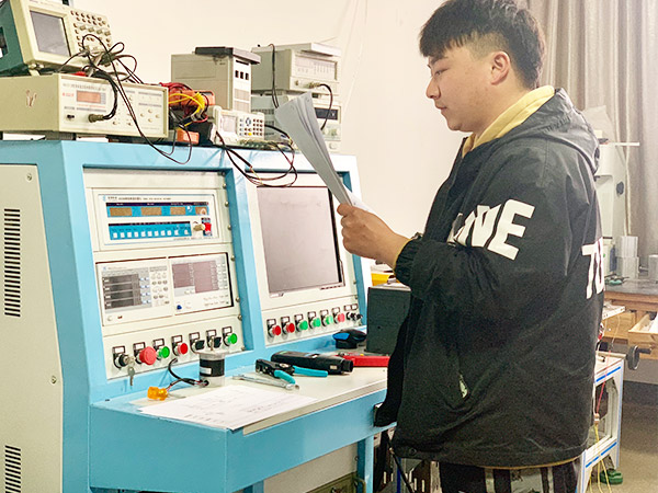 三相異步電動機